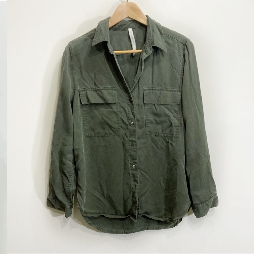 Group by Babaton Utility Tencel Button Down Shirt Sz Small